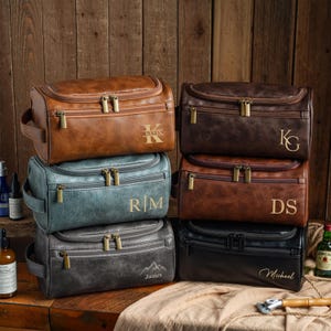 Personalized Men's Leather Toiletry Bag, Groomsmen Gifts, Groomsman Dopp Kit, Anniversary Gift for Him