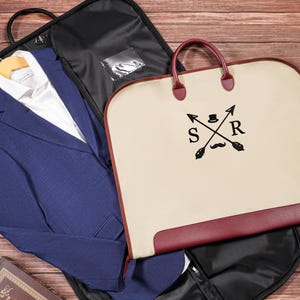 Custom Embroidered Suit Bag, Groomsmen Gift, Leather Handle Garment Bag, Groomsmen Suit Bag, Canvas Suit Bag, Suit Gift Bag, Best Man Gift