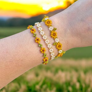 Handmade Sunflower Daisy Beaded Bracelet: Boho Floral Jewelry