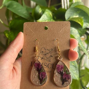 Resin Real Botanical Gold Earrings, Beige w/ Roses, White Lace Flowers