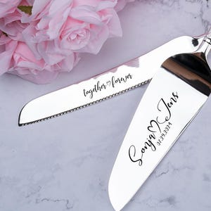 Personalized Gold Wedding Cake Cutting Set: Engraved Keepsake