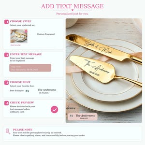 Puede incluir: Un juego de cuchillo y pala para pastel de color dorado con grabado negro personalizado. El cuchillo est&aacute; grabado con los nombres Sybille & Micah, y la pala con The Andersons y la fecha 06.06.2025. El juego descansa sobre un plato blanco.