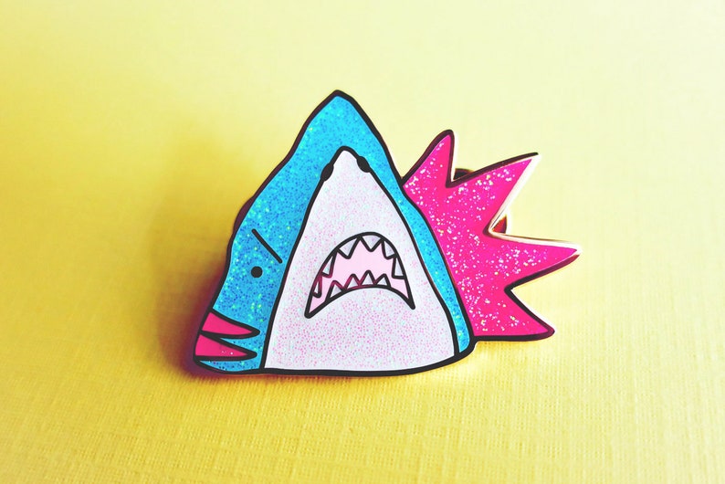 Boom Shark Enamel Pin 画像 1