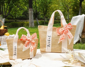 Sacs fourre-tout en paille personnalisés, cadeaux d'anniversaire, sac de plage personnalisé, cadeaux de douche nuptiale, proposition de demoiselle d'honneur, fourre-tout en toile de jute avec écharpe