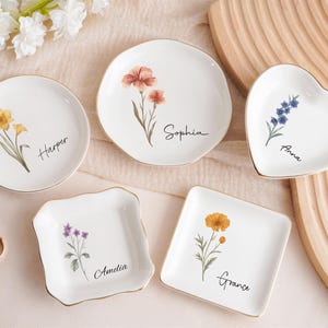 Plato de joyería personalizado, plato para anillo de flores de acuarela de nacimiento, regalos para damas de honor, plato para baratijas del mes de nacimiento, propuesta de dama de honor, regalo para mamá