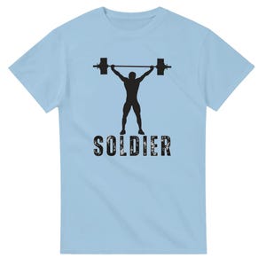 Maglietta girocollo unisex pesante Soldier Gym Graphic Tee / Gildan 5000 Light Blue