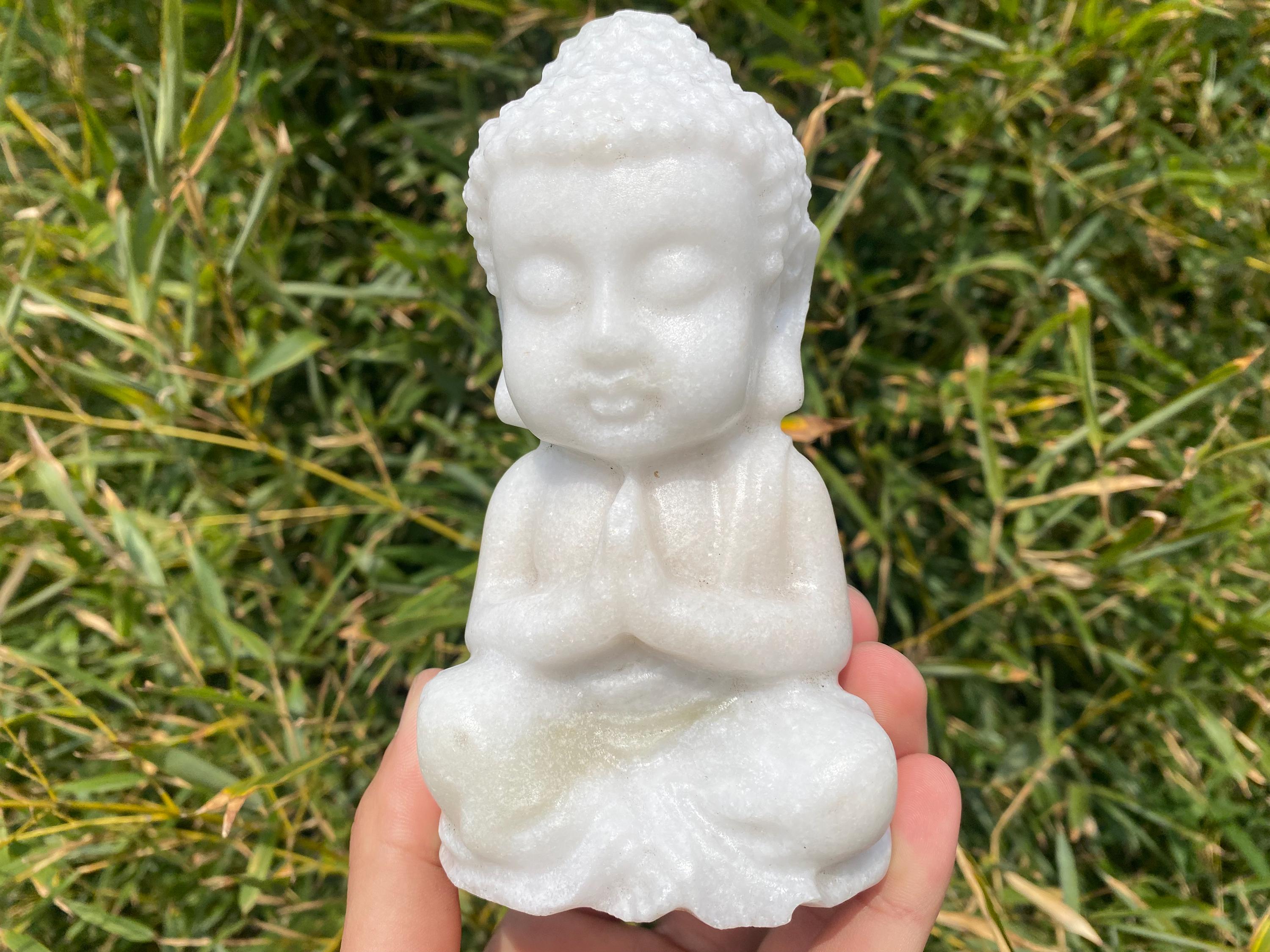 手彫りの白翡翠水晶仏像：ホームデコレーション（6インチ） - Etsy 日本