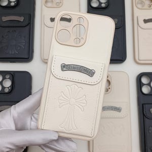 Funda de cuero hecha a mano con diseño de cruz iris y tarjetero para iPhone 16, 15, 14 Plus, 13, 12 y 11 Pro Max, color negro y blanco, Y2K Opium.