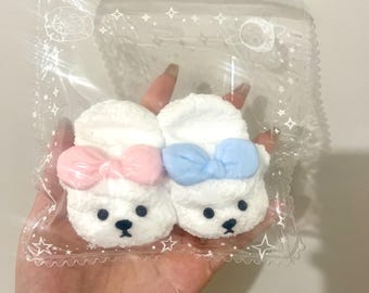 Bär Slipper SoftCreamy Texture /Taba Squishy/ kawaii Squishy/ Geschenke für alle/ Stress Relief Spielzeug/ Tragbare Squishy/ Schlüsselanhänger Spielzeug