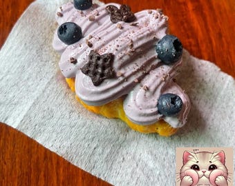 Blueberry croissant squishy Stress Reliever - Cute Kawaii Fidget Toy for Anxiety Relief - Soft Sensory Squeeze Toy /taba squishy
