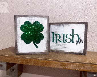 Omkeerbaar Valentijnsdag/St. Patrick's Day-houtblokdecor