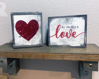 Omkeerbaar Valentijnsdag/St. Patrick's Day-houtblokdecor