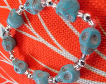 Skull bangle bracelet, halloween bracelet, halloween jewelry, day of the dead, beaded bracelet, mala prayer, tibetan bracelet