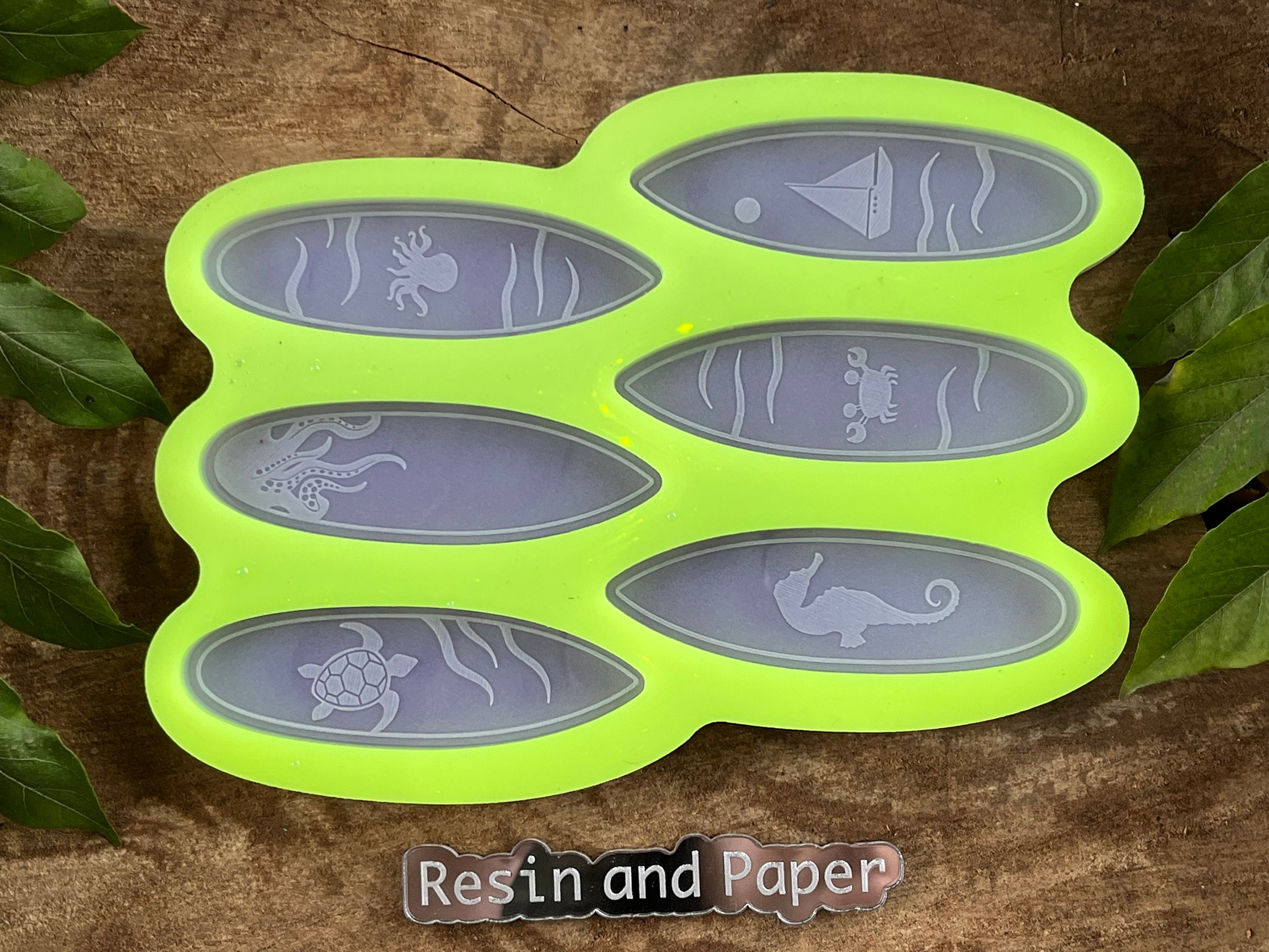 Cayway Surfboard Resin Tray Molds, 2 Style Surf Board Resin Epoxy Molds  Silicone Large Resin Tray Molds with Fish Turtle Seahorse Resin Mould  Filler