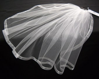 Short Organza Edged Bridal Veil