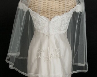 Monogrammed short bridal veil with organza ribbon edge