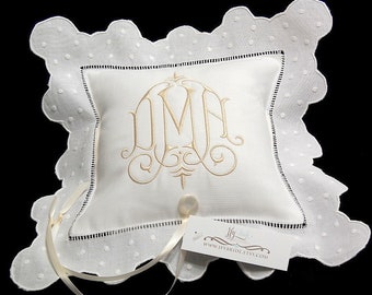 Personalized ring bearer pillow Monogram wedding ring pillow White Irish linen ring cushion Custom ring bearer pillow jfyBride Style 6289