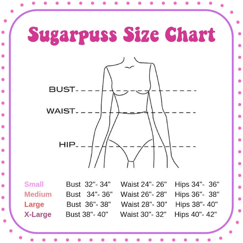 K&ouml;nnte beinhalten: Eine Gr&ouml;&szlig;entabelle mit dem Text "Sugarpuss Size Chart" in Rosa. Die Tabelle zeigt Brust-, Taillen- und H&uuml;ftma&szlig;e f&uuml;r die Gr&ouml;&szlig;en Small, Medium, Large und X-Large. Ma&szlig;e sind in Zoll angegeben.