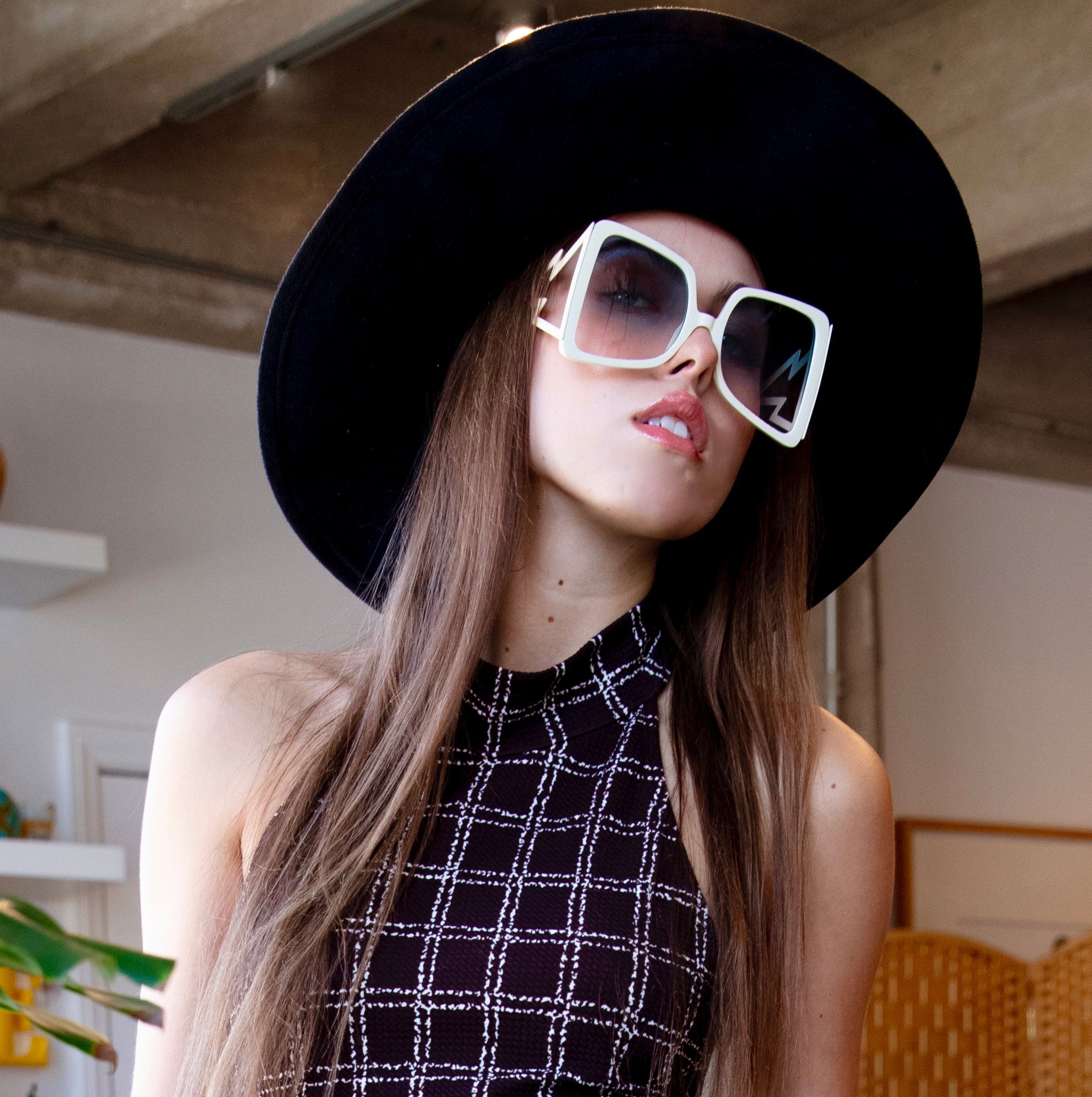 oversized 70s sunglasses