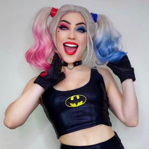 Sugarpuss DARK BAT HERO Crop Tank mit Aufnäher, Metallic Superheld Cosplay Kostüm
