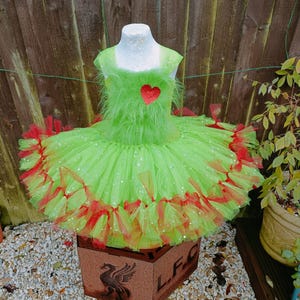 green grinch dress Grinch Vintage Fabric Disney Girls Dress Size 10/12 (Girl)
