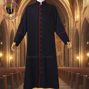 Batina Católica Romana Preta Clássica – Manto Clero de Mistura de Lã – Veste Cleral Personalizada para Sacerdotes – Traje Clérico Unissex para Homens e Mulheres
