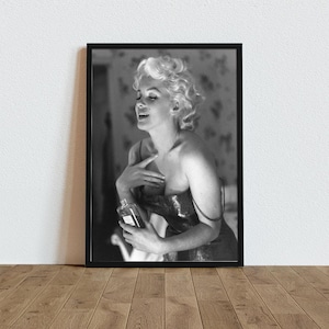 Marilyn Monroe Poster,Artwork Wall Art,Canvas Print,Poster Gift,Marilyn Monroe Print Canvas,Black White Frame, Monroe Portrail,ready to hang