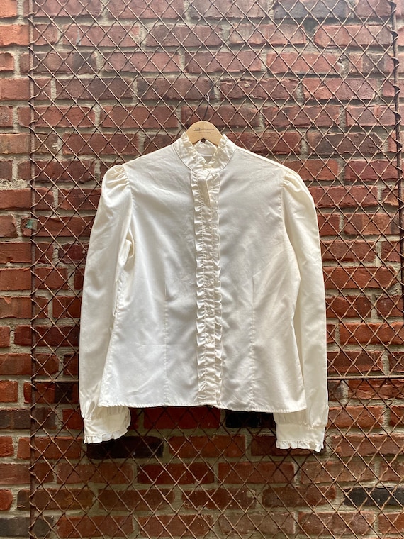 Vintage 1960s Ruffle Front Blouse Gem