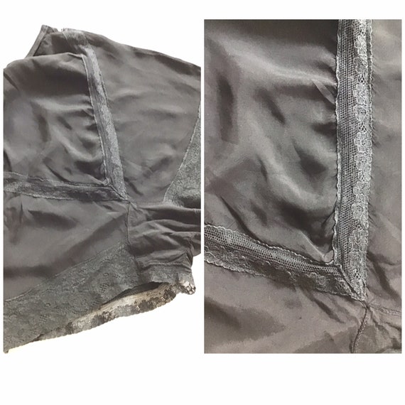 1940s-1950s Black Lace-Trimmed Tap Pants