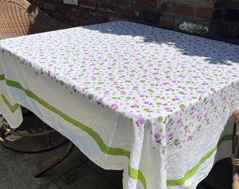 Mod 1960s Linen Flowered Tablecloth