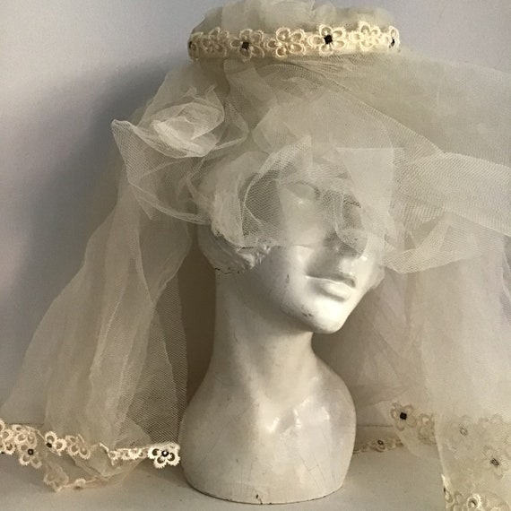 Vintage Wedding Cap with Veil - image 3