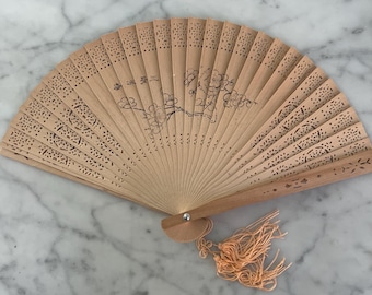 Abanico de mano japonés antiguo de bambú y papel