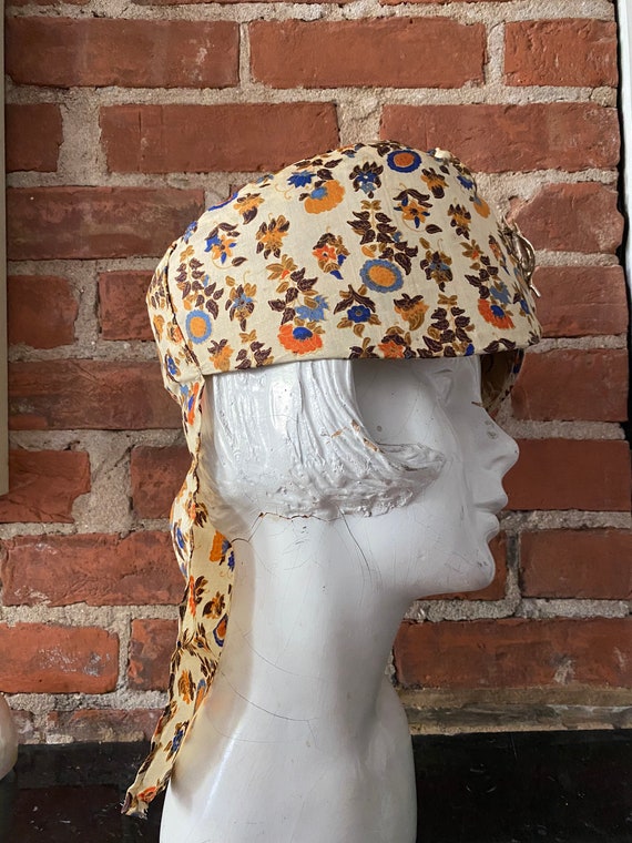 1930s Silk Turban with Back Flap Feature - image 9