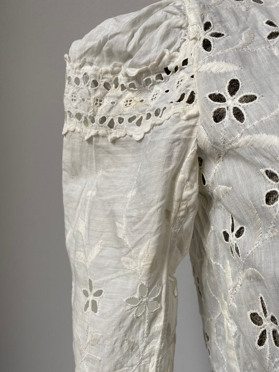 Edwardian Era White Eyelet Dress - image 9