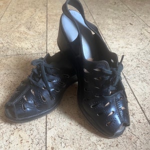 1930s Teardrop Cutout Laceup Shoes 5.5EE image 4