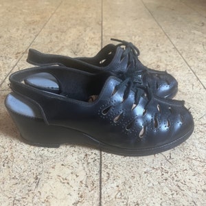 1930s Teardrop Cutout Laceup Shoes 5.5EE image 8