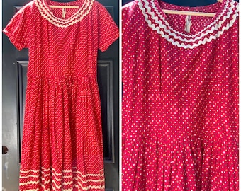 1960s 1970s Red Cotton Print Dress
