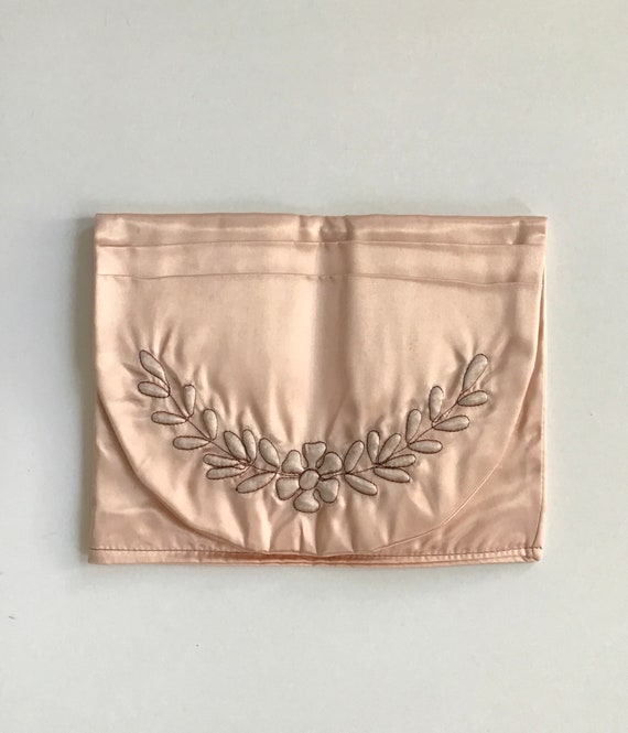 1930s Peach Satin Floral Trapunto Bed Caddy