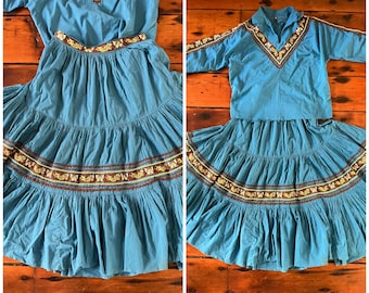 Vintage 1960s Mexican Cotton Blouse and Tiered Full Skirt/Aztec Motif/Dance