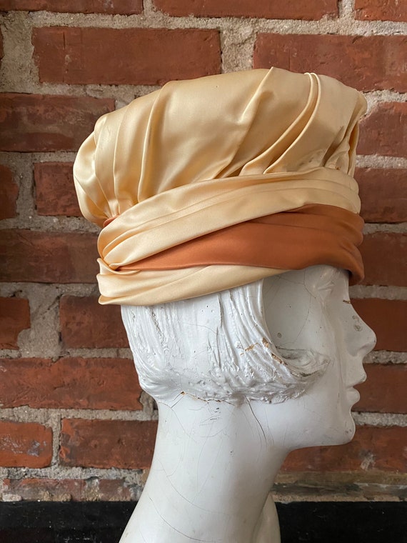 1960s Chez Original Two Tone Satin Toque Hat - image 2