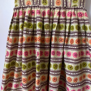 1960s Cotton Gylph Print Dress image 10