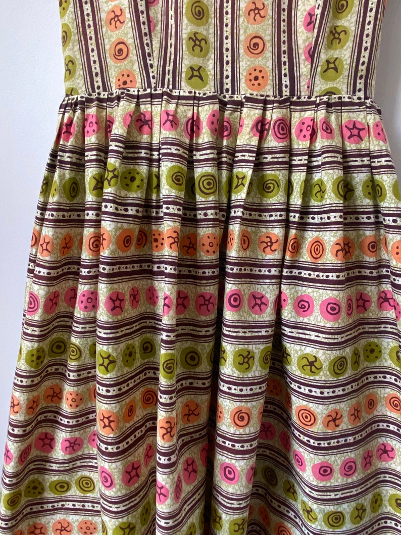 1960s Cotton Gylph Print Dress image 10