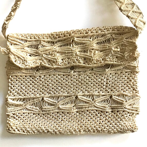 1960s Handmade Macrame Shoulder Bag - image 3