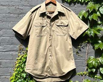 米陸軍ベトナム戦争トロピカルユニフォームチノシャツ Mサイズ未使用品 1950 年代 1960 年代 陸軍支給カーキ シャツ/アメリカ軍/ベトナム戦争