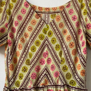 1960s Cotton Gylph Print Dress image 4