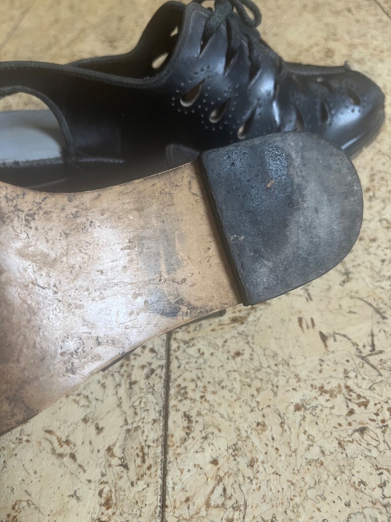 1930s Teardrop Cutout Laceup Shoes 5.5EE image 5
