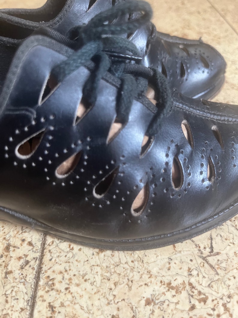 1930s Teardrop Cutout Laceup Shoes 5.5EE image 7