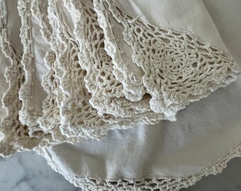 Vintage Cream Cotton Napkins with Crochet