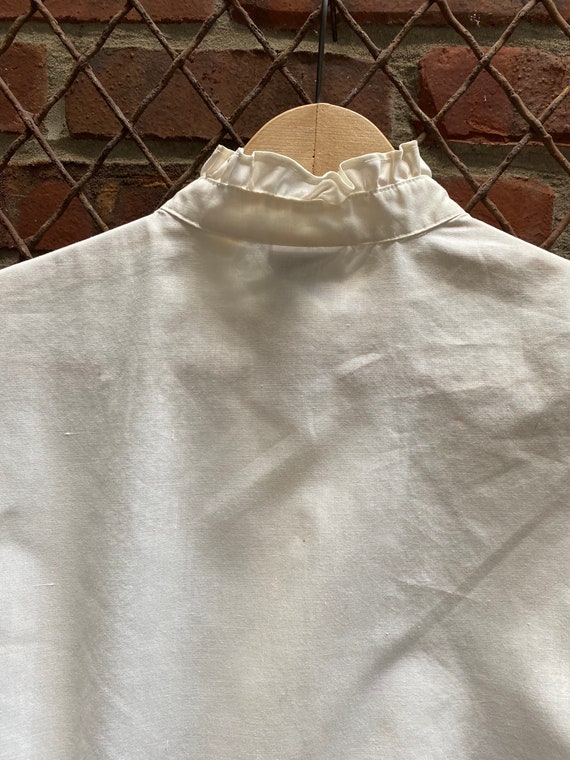 Vintage 1960s Ruffle Front Blouse Gem