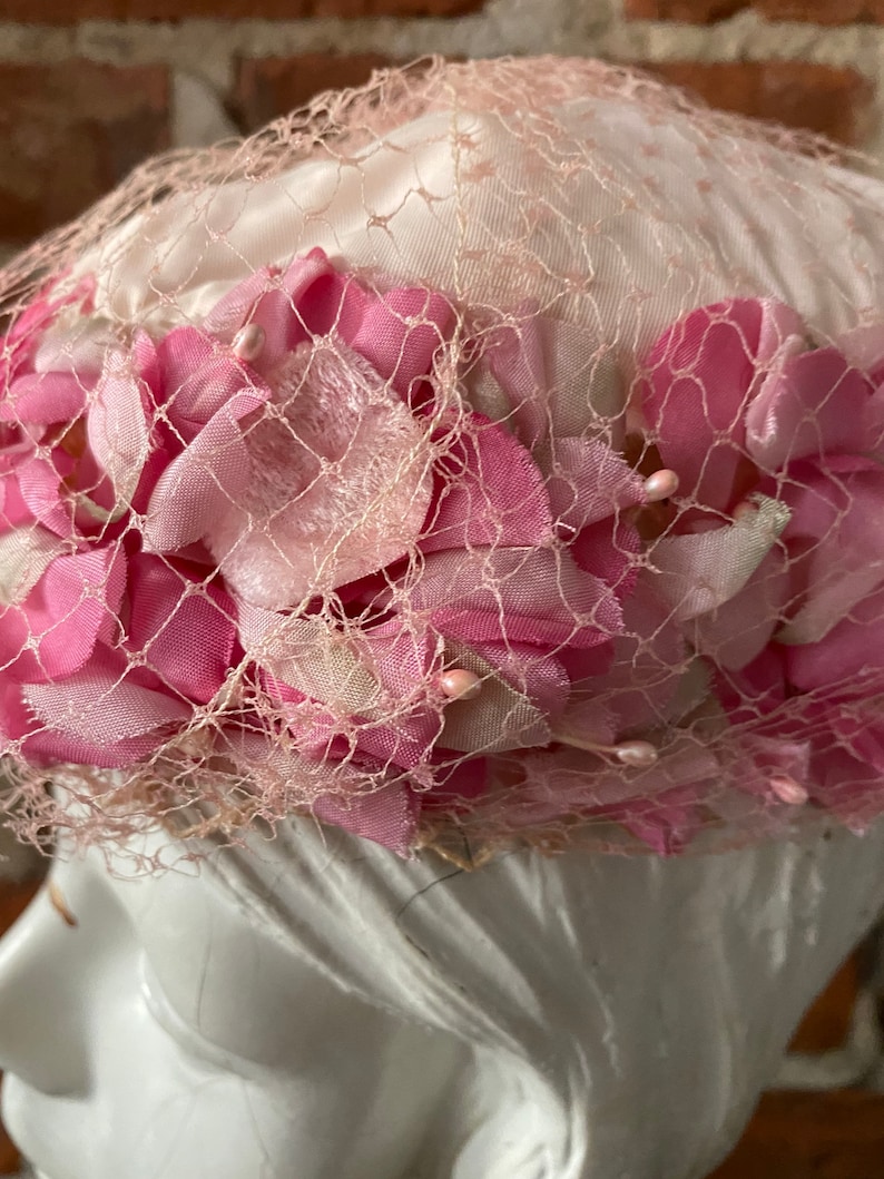 1950s Pink Pillbox Hat with Pink Flowers image 4